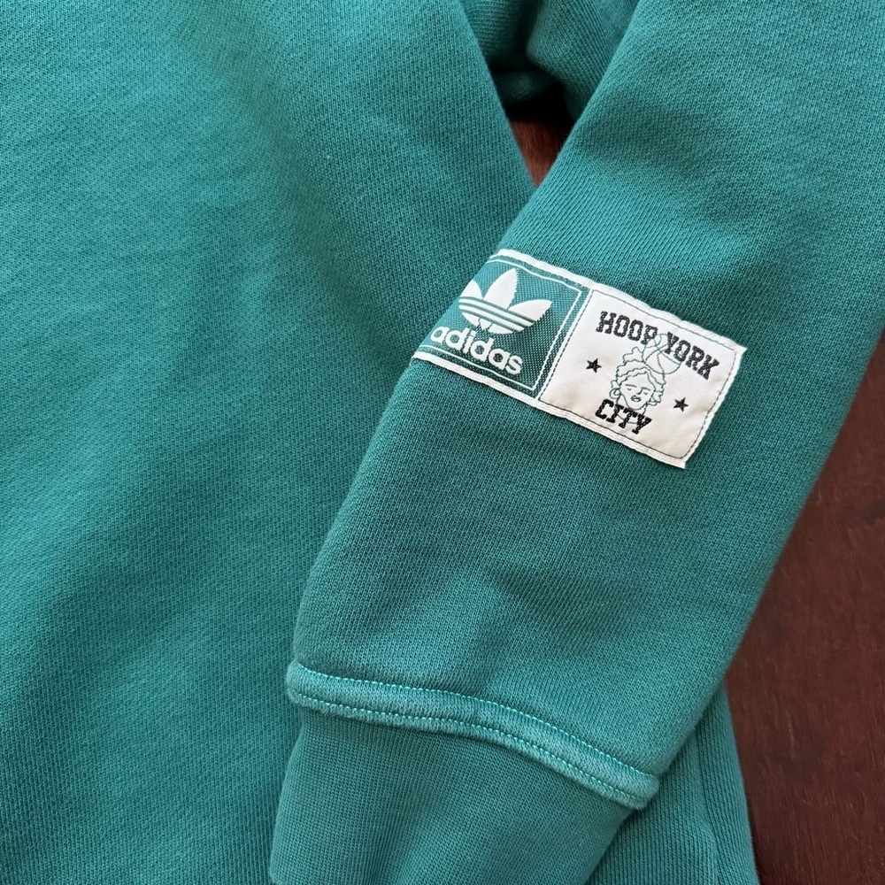 Adidas Men’s Hoop York City Crewneck Sweatshirt Size Small in Collegiate Green - Picture 4 of 7